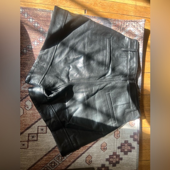 Agolde recycled leather angle hem shorts - Picture 3 of 4